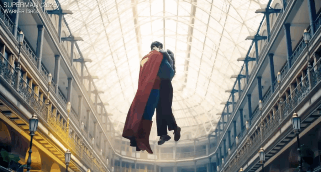 Superman flies with Lois Lane
